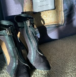 Black point toe heels